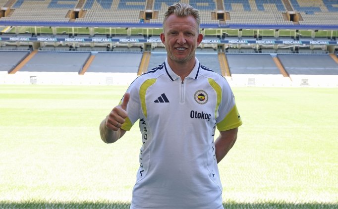 Fenerbah�e'de ge�ici g�rev Dirk Kuyt'�n!