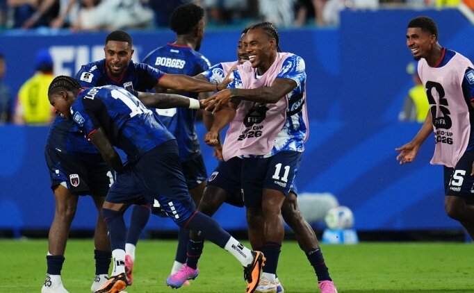 Trabzonsporlu Cabral'a FIFA'dan b�y�k �d�l!