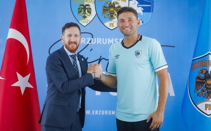 S�per Lig'de yeni transferlerin ya� ortalamas� 25,01