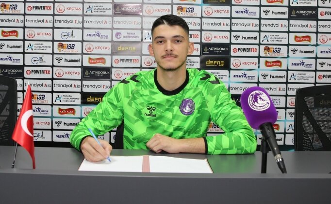 Ke�i�reng�c�, kaleci Efe Kaan Y�ld�z'� renklerine ba�lad�