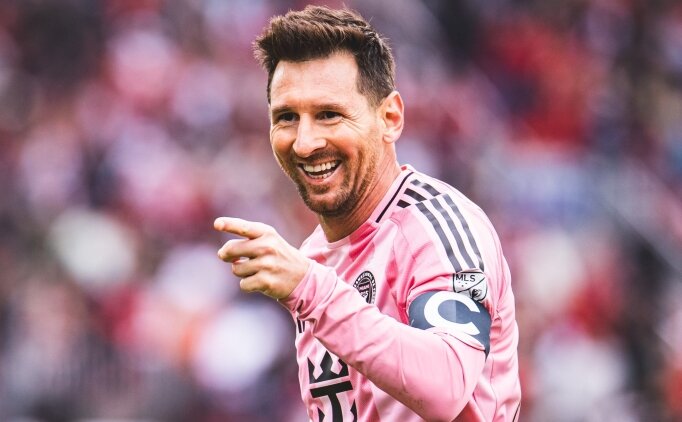 Lionel Messi, 1000 gole bir ad�m daha yakla�t�