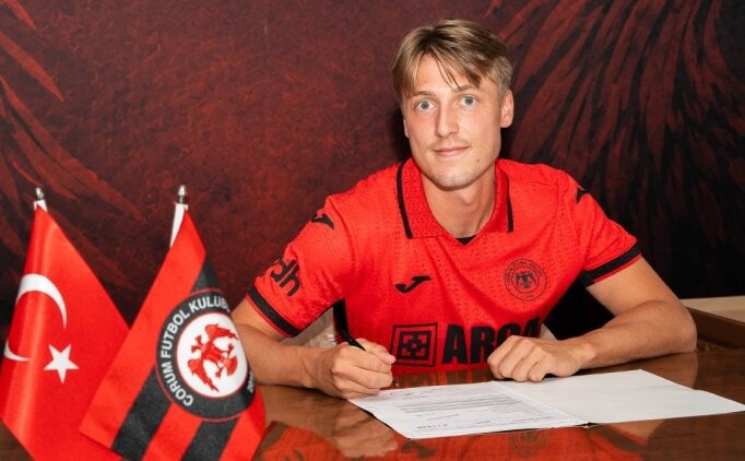 �orum FK, Markus Karlsbakk'� kadrosuna katt�