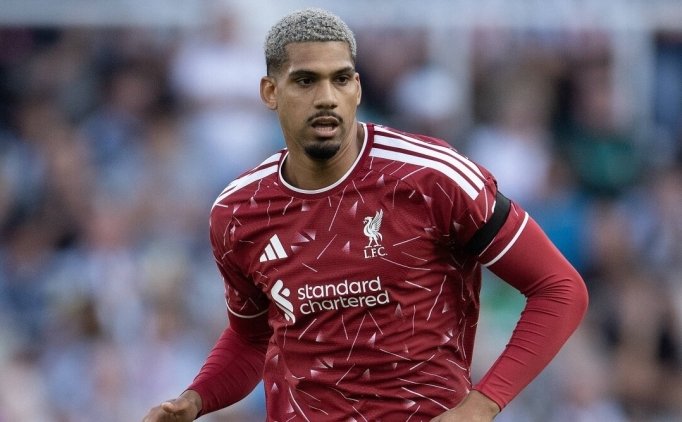 Liverpool'da Ronald Araujo haftan�n oyuncusu se�ildi!
