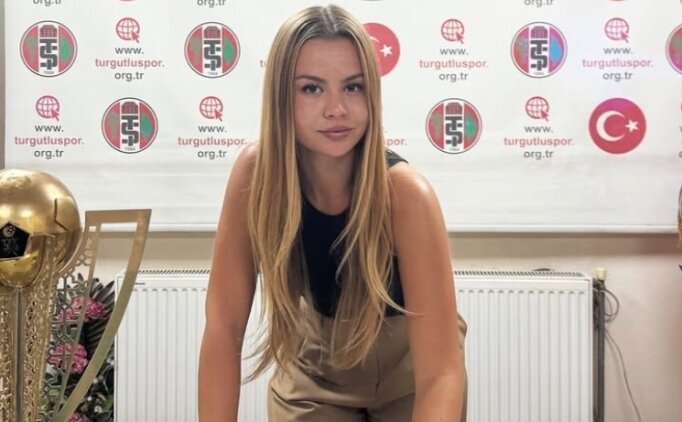 Turgutluspor'un yeni teknik direkt�r� 22 ya��ndaki Zeynep Mestan oldu