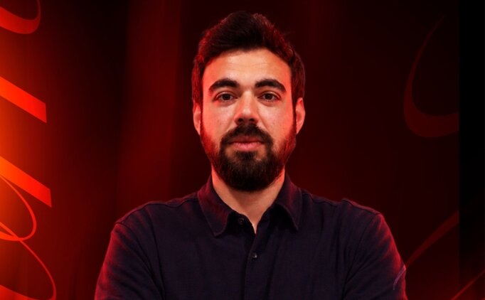 Galatasaray'da yeni d�nem: Sportif direkt�r Ercan �zer oldu