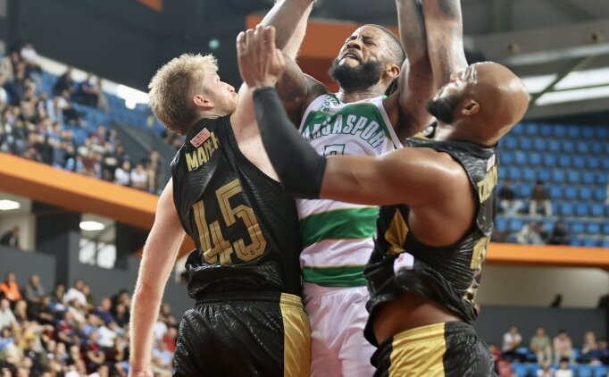 Trabzonspor, Bursaspor Basketbol'u 82-76 ma�lup etti