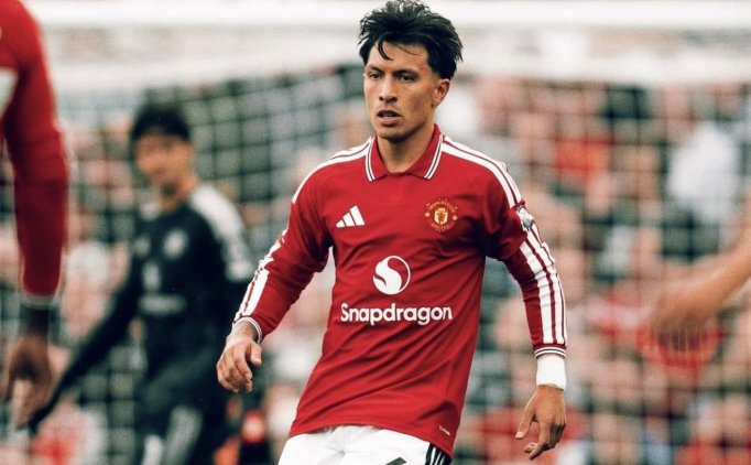 Manchester United'da Lisandro Martinez kazan kald�rd�!