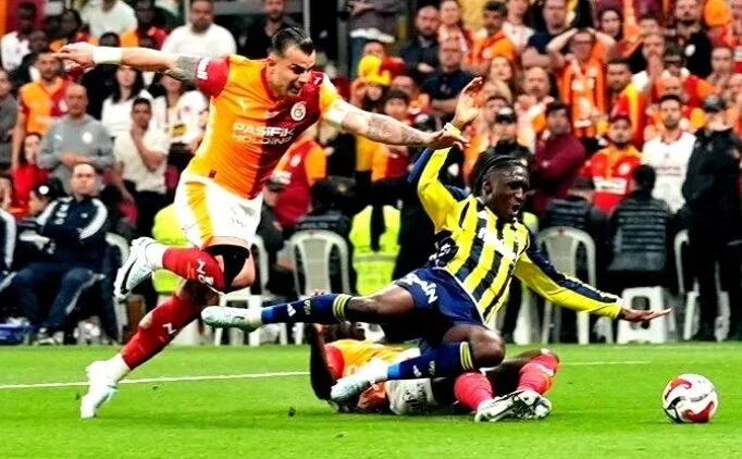Galatasaray - Fenerbah�e derbisinde penalt� karar�!