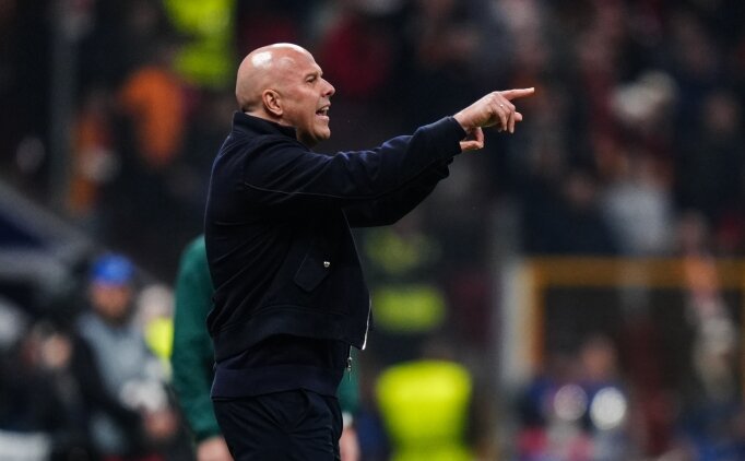 Arne Slot'tan de�i�im sinyali!