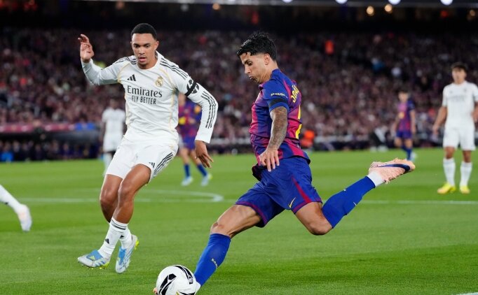 Joao Cancelo'dan tarihe ge�en ba�ar�!