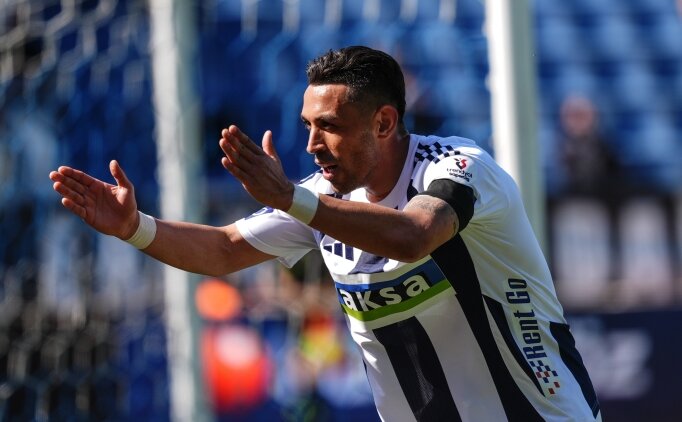 �rfan Can Kahveci, Fenerbah�e'yi bekliyor