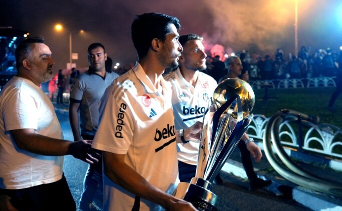 Necip Uysal'dan futbola veda!