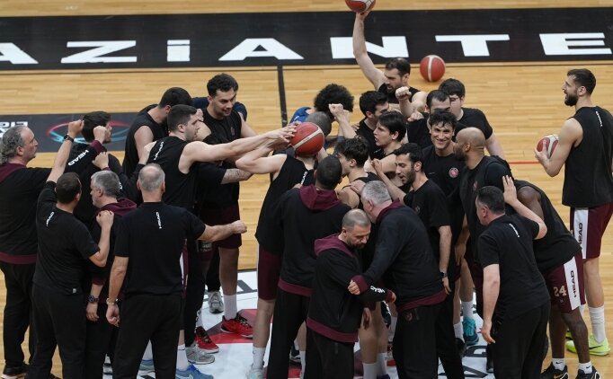Parmos Bordo, S�per Lig'e y�kseldi