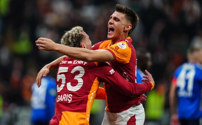 Galatasaray'da ayr�l�k bekleniyor: Kaz�mcan Karata�