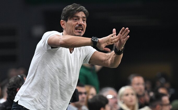 Giannakopoulos'a bir y�l men cezas�