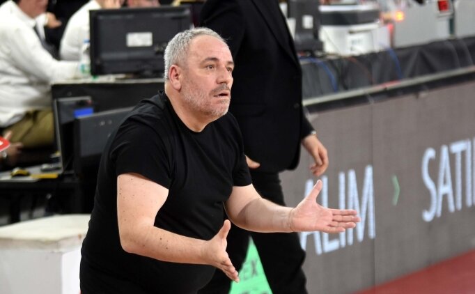 Kar��yaka'da Ahmet Kandemir beklemede