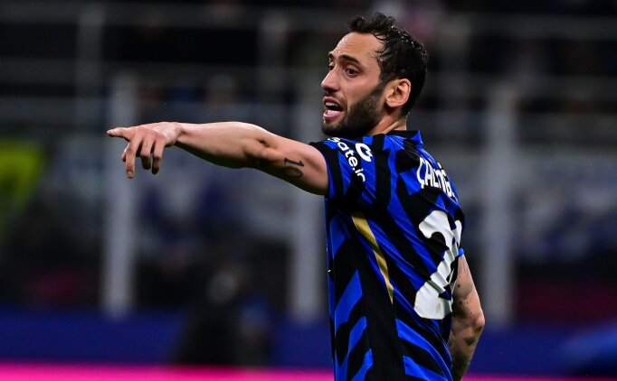 Hakan �alhano�lu i�in istenen bonservis!