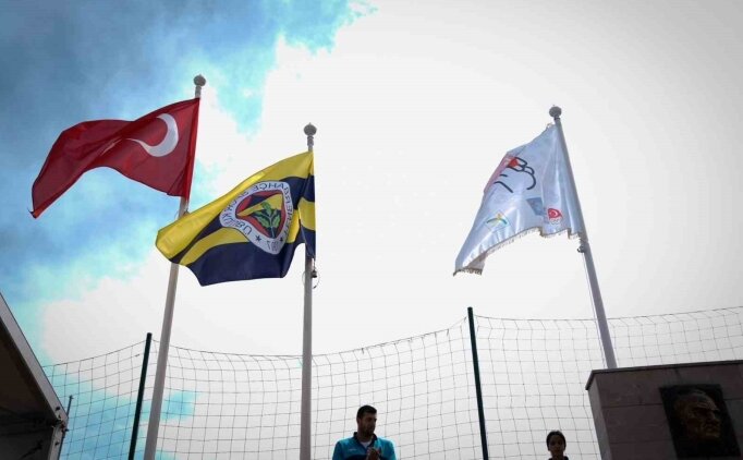 Fenerbah�e'ye Fair Play Alt�n �eref Bayra��