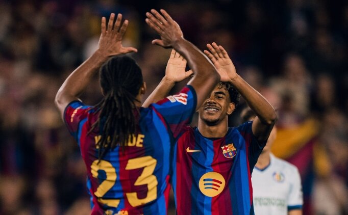 Barcelona 3 att�, 8'de 8 yapt�!