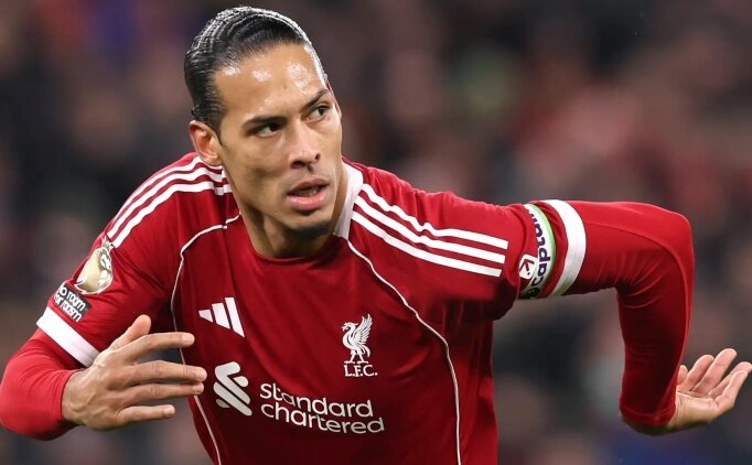 Galatasaray, Virgil Van Dijk transferi i�in pusuda!