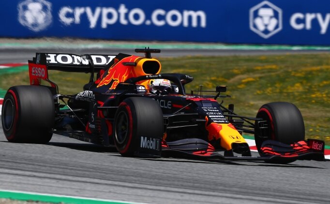 Singapur Grand Prix'sinde kazanan Max Verstappen!