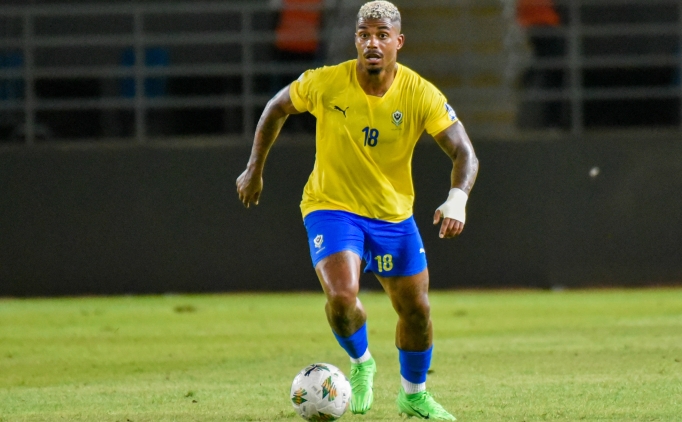 Gabon'da h�k�met, milli tak�m� ask�ya ald�!