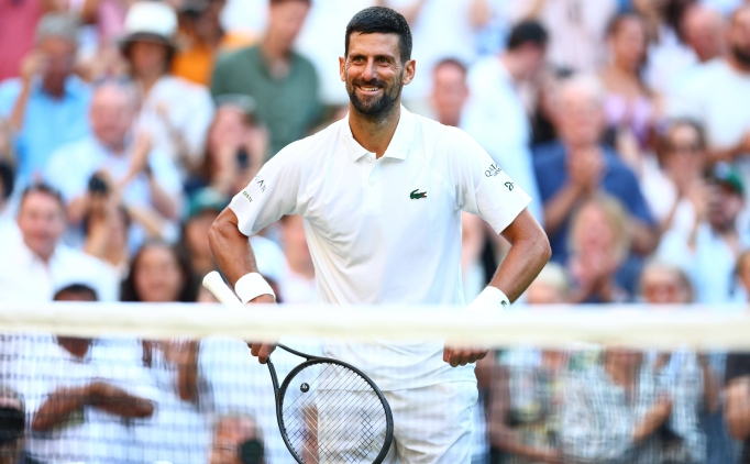 Djokovic, Mensik'in Avustralya A��k'tan �ekilmesiyle �eyrek finale y�kseldi