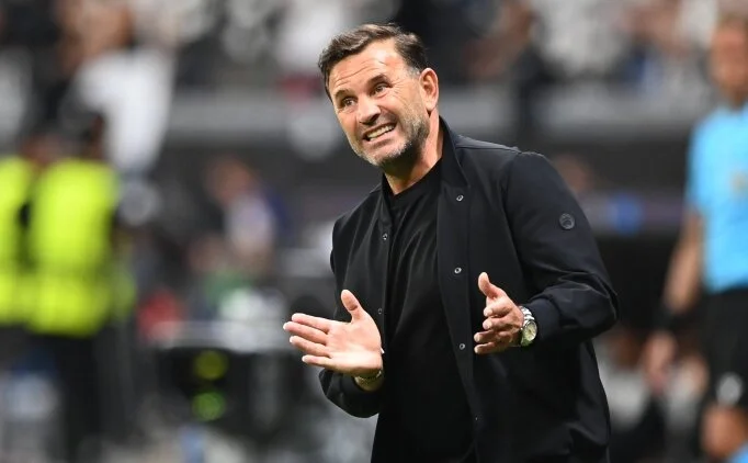 Okan Buruk'tan transfer a��klamas�