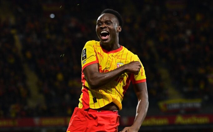 Galatasaray'da giri�imler h�zlan�yor: Samson Baidoo