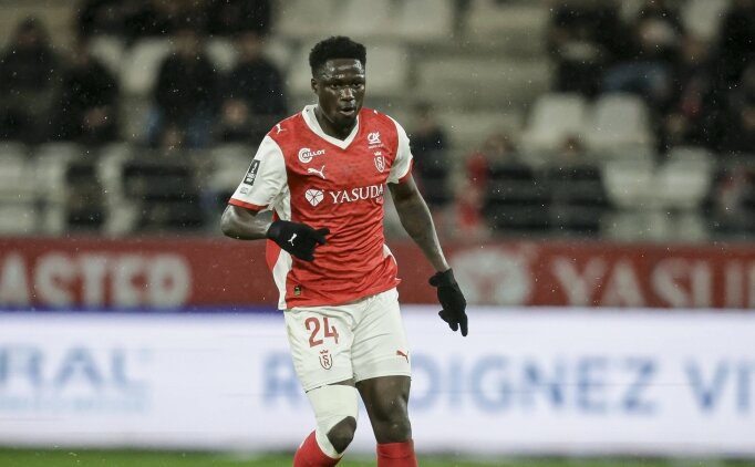Trabzonspor'a Fransa'dan orta saha: Mory Gbane