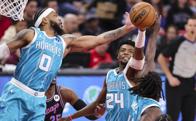 NBA'de Hornets, Jazz'� 55 say� farkla yendi!