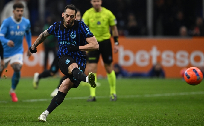 Napoli, Inter'in fark� a�mas�na izin vermedi!