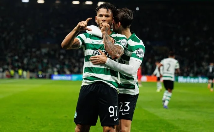 Luis Suarez, PSG'ye kabus oldu! 90. dakikada b�y�k �ok!