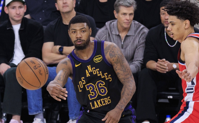 NBA'de Los Angeles Lakers, Dallas Mavericks deplasman�nda kazand�