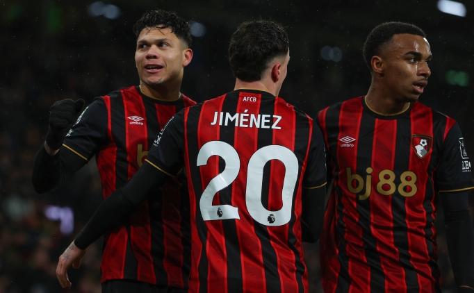 Bournemouth, Liverpool'u son dakikada Adli ile devirdi!