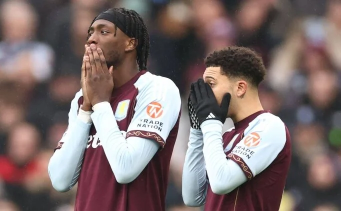 Aston Villa, 10 ki�ilik Brentford'a ma�lup oldu!