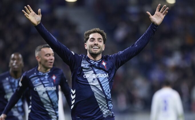 2 k�rm�z� kart 2 gol: Celta Vigo'dan Lyon'a s�rpriz!