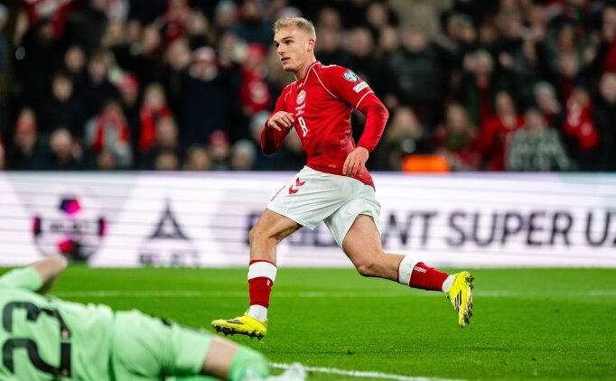 Danimarka, play off finaline elini kolunu sallaya sallaya y�kseldi