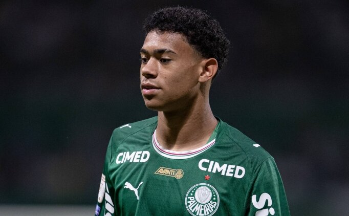 PSG'den 18 ya��ndaki y�ld�za yak�n takip