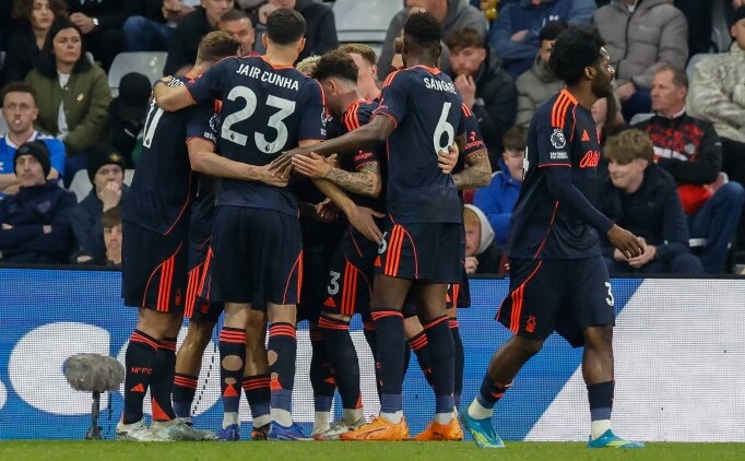 Nottingham Forest, Sunderland'e gol oldu ya�d�