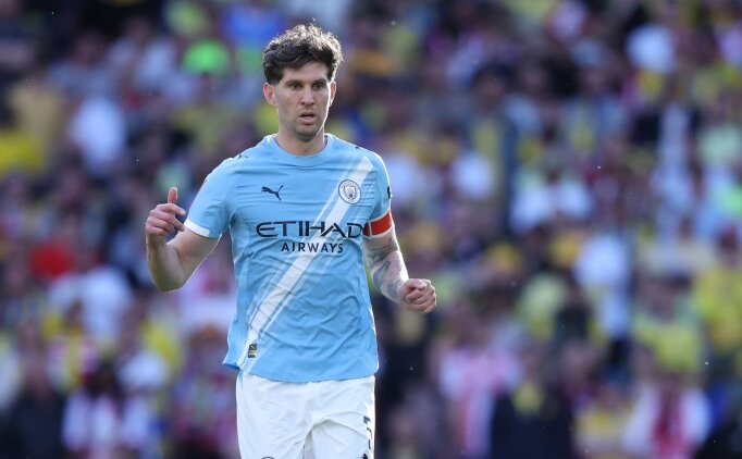 Manchester City'de John Stones da ayr�l�yor!