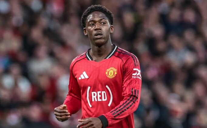Manchester United, Kobbie Mainoo'nun s�zle�mesini uzat�yor