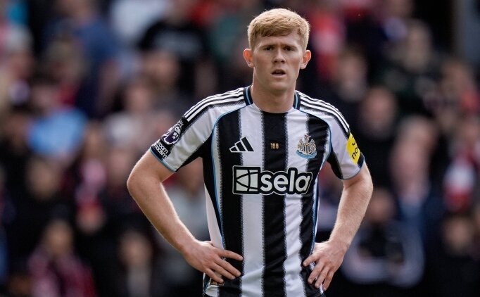 Newcastle United'dan Manchester United'a Lewis Hall yan�t�!