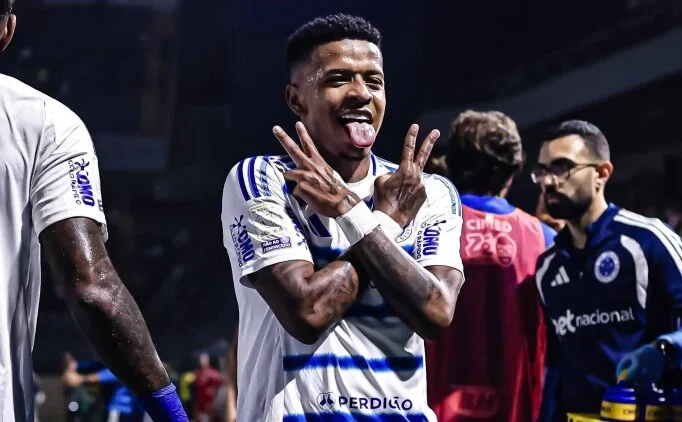 Be�ikta�'ta tutunamad�, Cruzeiro'da ��k��a ge�ti: Arroyo