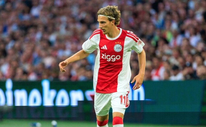 Ajax'tan Mika Godst i�in 45 milyon euro'ya ret