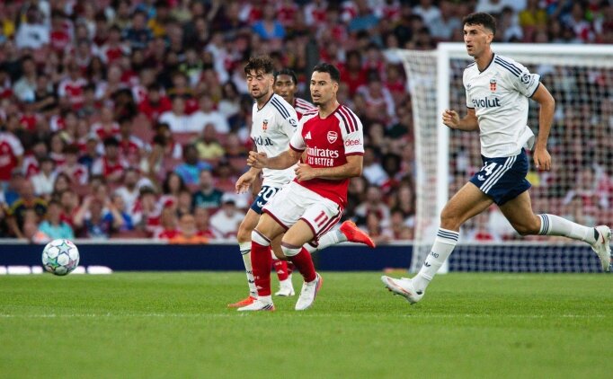Martinelli ilk 11 ba�lad�: Arsenal haz�rl�k ma��n� penalt�larla kazand�