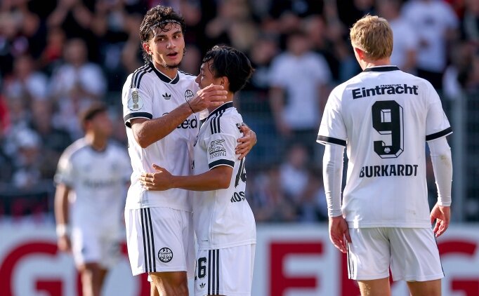 Can Uzun �ov yapt�. Frankfurt, 11 golle kazand�!