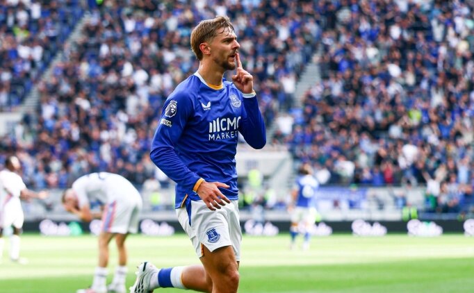 Everton, lige galibiyetle ba�lad�