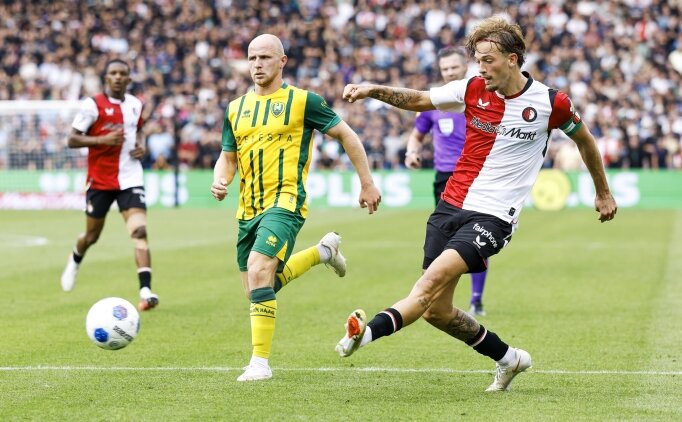 Galatasaray'�n rakibine evinde Den Haag engeli
