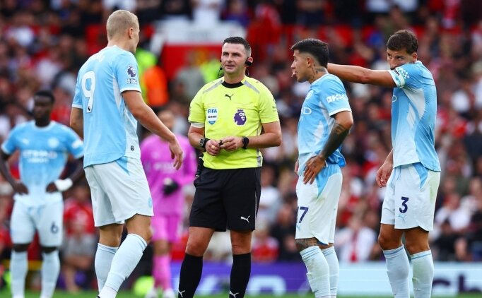 Manchester derbisinde hakem hatas� kabul edildi!